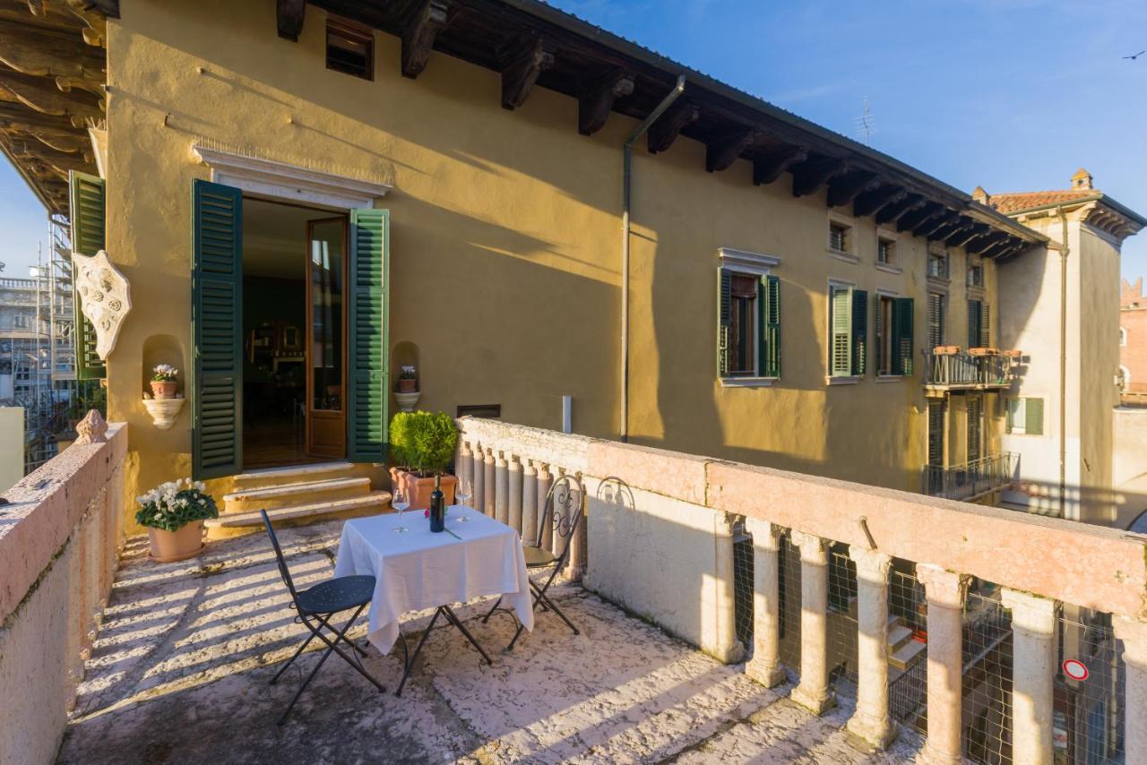 Domus La Costa Apartment Verona Exterior photo